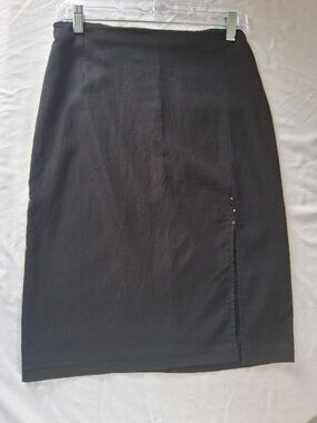 Born In America women's size M (8)  black skirt